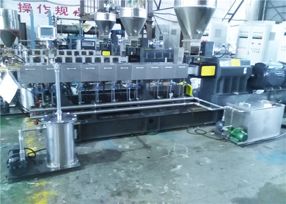 Trung Quốc Twin Screw Plastic Extruder Mô-men xoắn cao 400kg / giờ, Máy ép đùn màng nhựa nhà cung cấp
